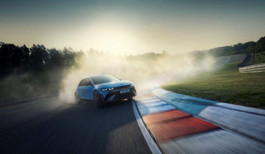 01_IONIQ5N_Exterior_Driving_Circuit_Front_01
