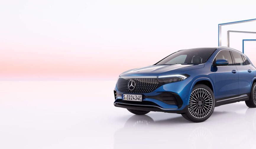 mercedes-benz-eqa-h243-stage-3840x3840-08-2023