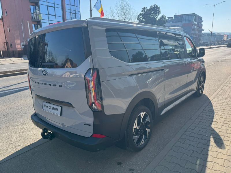 Ford Tourneo Custom Bus 320 2.0 EcoBlue 170 CP