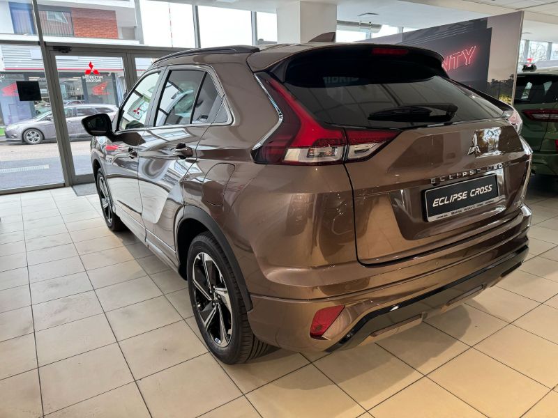 Mitsubishi Eclipse-Cross PHEV Intense+