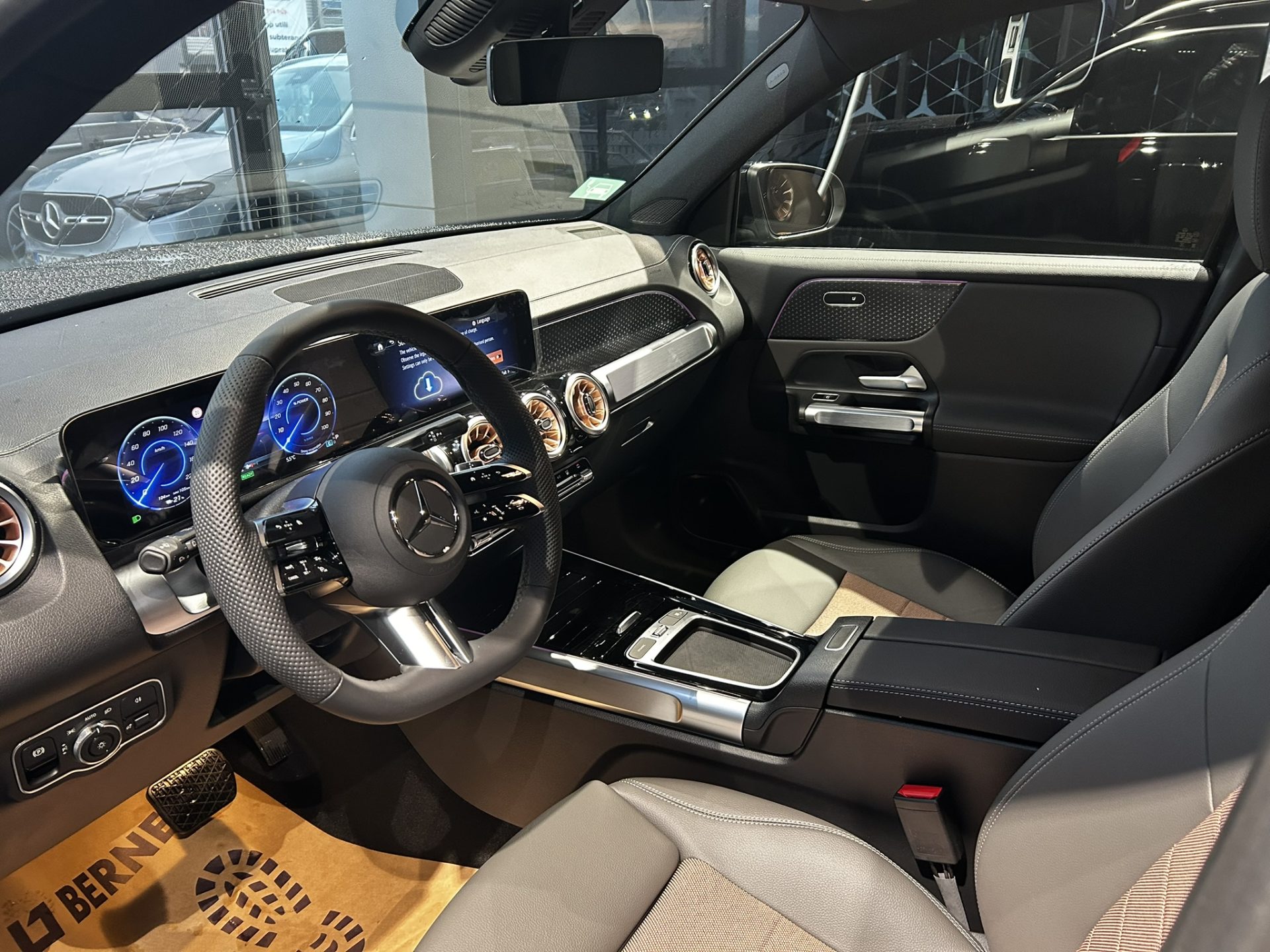 Mercedes-Benz EQB 250+