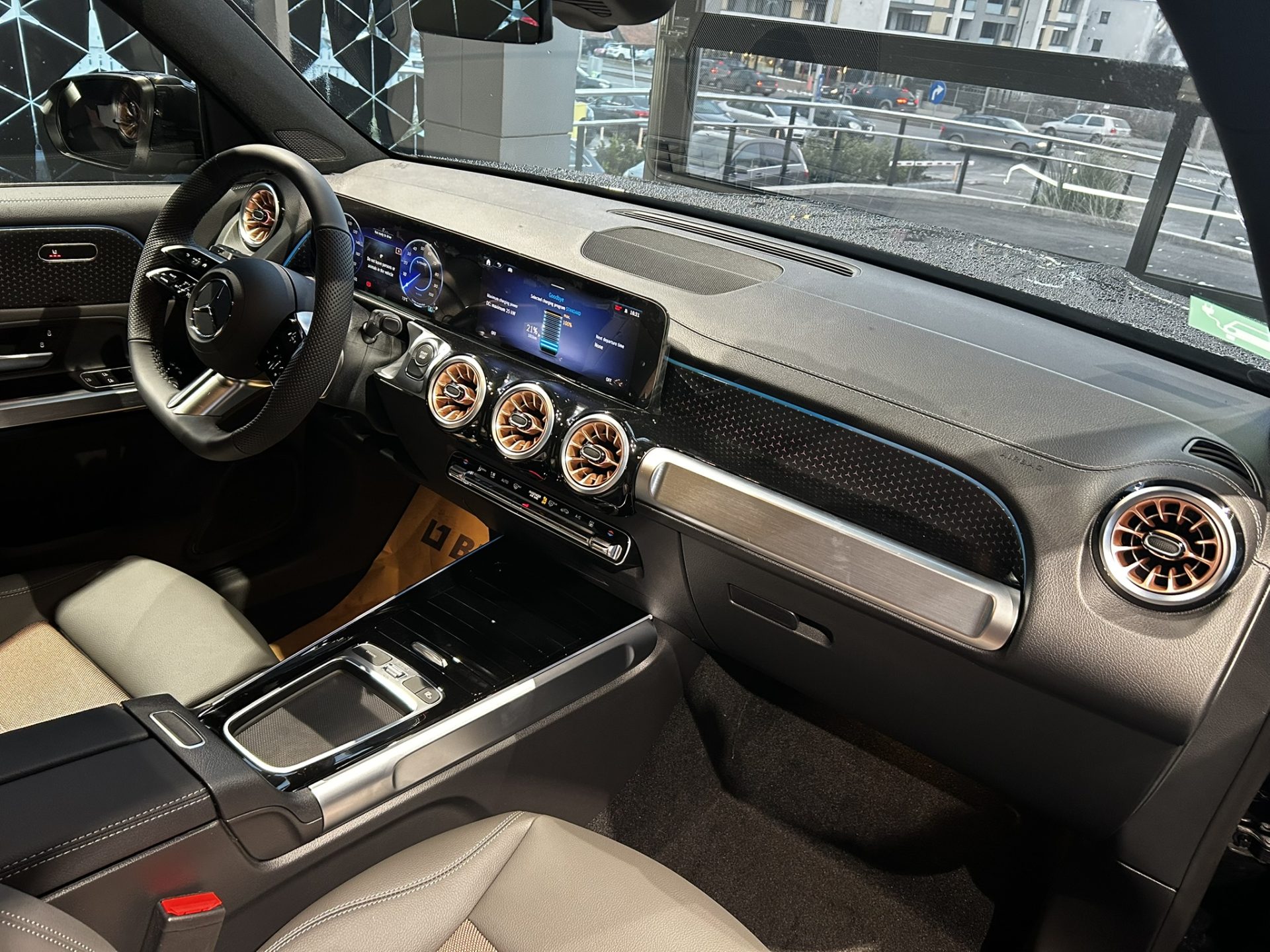 Mercedes-Benz EQB 250+