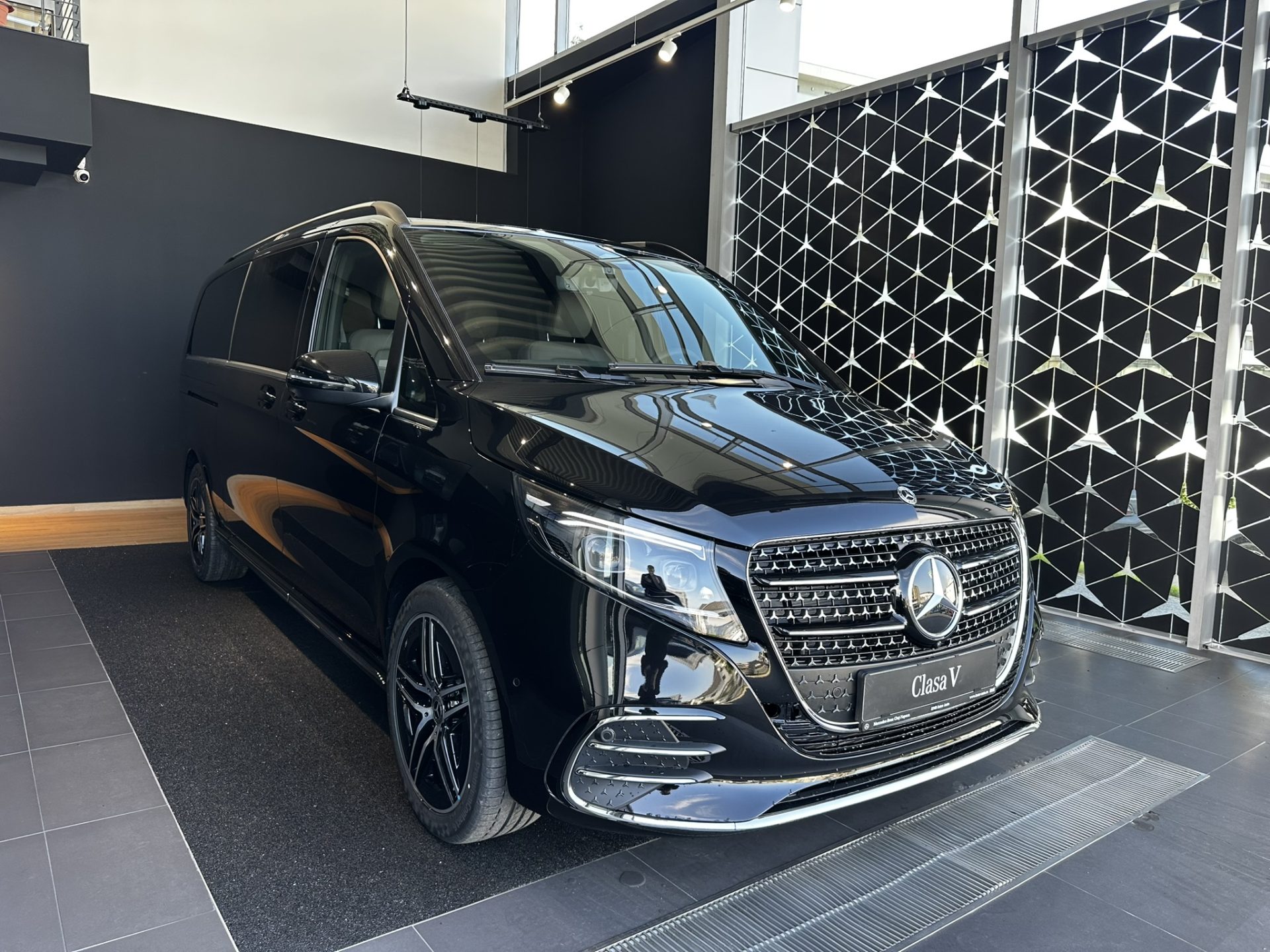 Mercedes-Benz Clasa V 300 D Lang 4Matic 9G-TRONIC Exclusive Edition