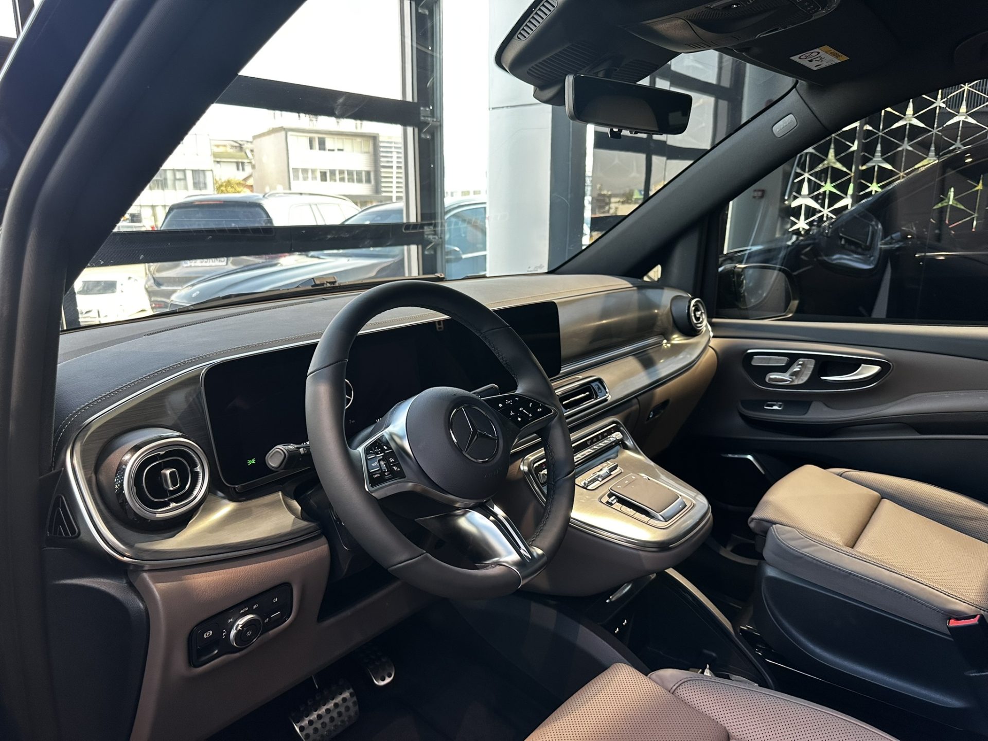 Mercedes-Benz Clasa V 300 D Lang 4Matic 9G-TRONIC Exclusive Edition