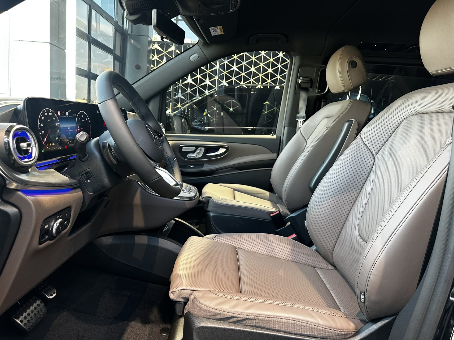 Mercedes-Benz Clasa V 300 D Lang 4Matic 9G-TRONIC Exclusive Edition