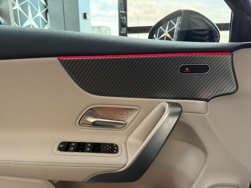 Mercedes-Benz Clasa A 200 MHEV 7G-DCT