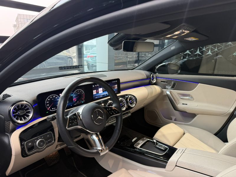Mercedes-Benz Clasa A 200 MHEV 7G-DCT