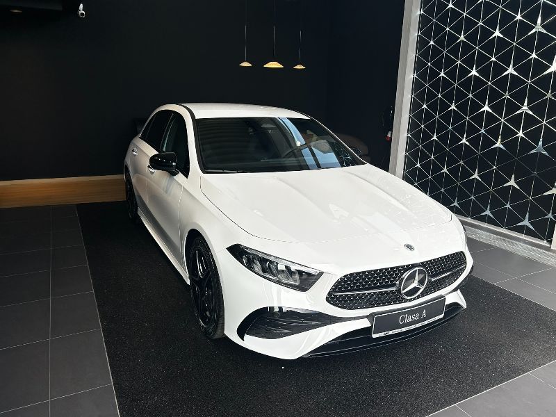 Mercedes-Benz Clasa A 220 4Matic 7G-DCT AMG Line