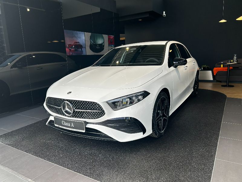 Mercedes-Benz Clasa A 220 4Matic 7G-DCT AMG Line