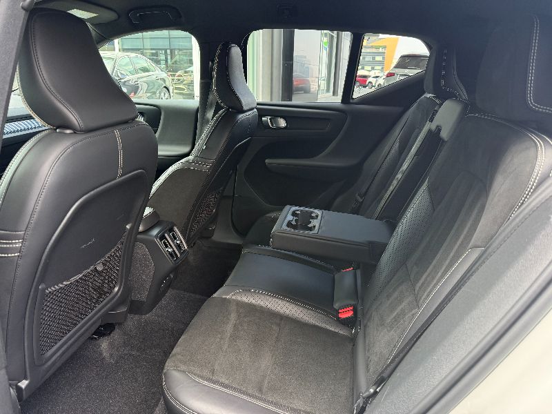 Volvo XC 40 B4 B AWD DKG RDesign