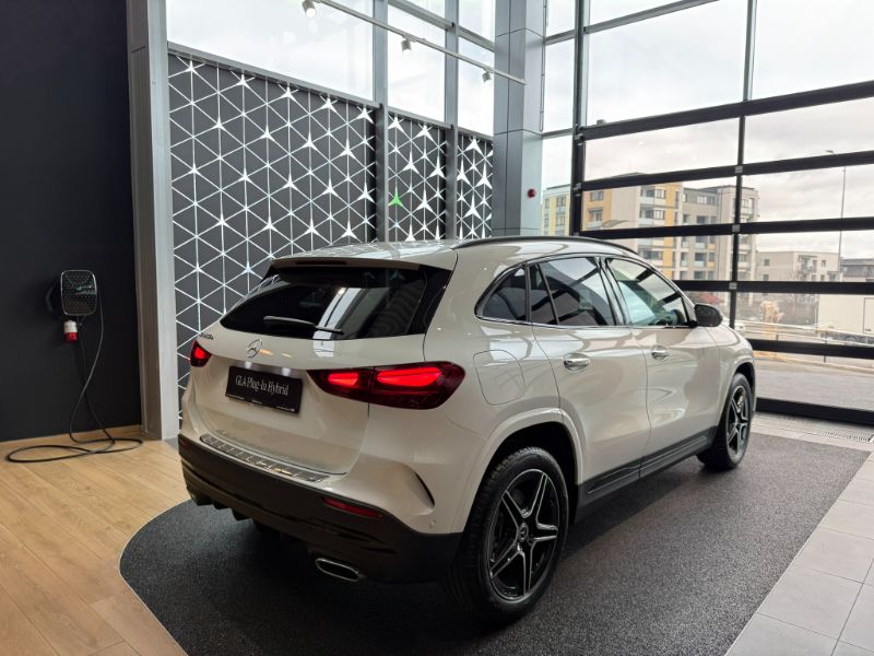 Mercedes-Benz GLA 250e