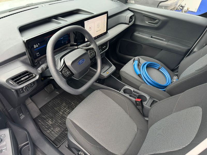 Ford TRANSIT COURIER EV