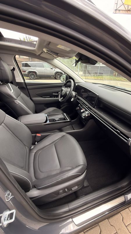 NEW TUCSON 1.6T-GDi 288CP Hybrid Plug-in 4WD 6AT Luxury
