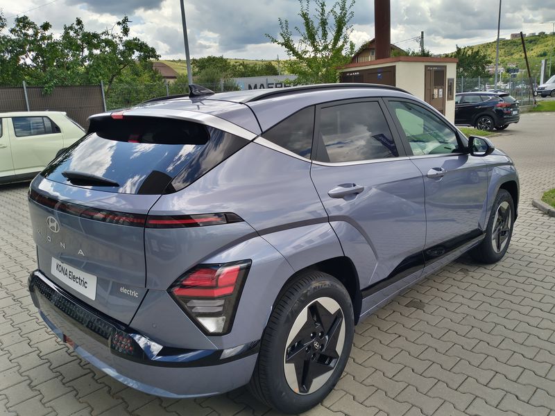 New Kona Electric 64.8kWh 204CP Premium