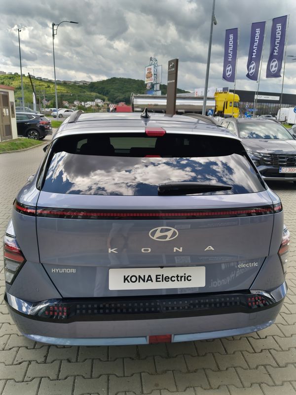 New Kona Electric 64.8kWh 204CP Premium